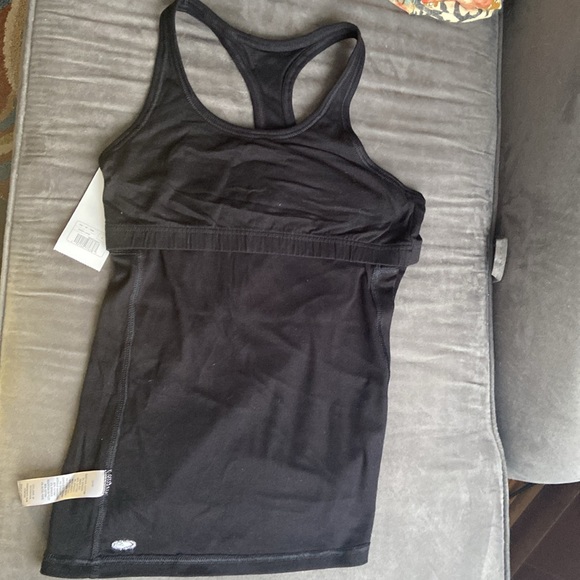Champion NWT workout tank with built in shelf bra. Size L - Picture 4 of 8